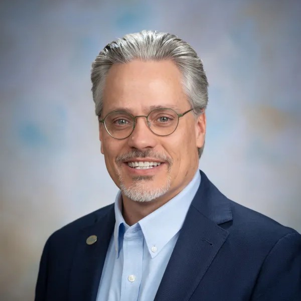 Headshot of Matt McCombs